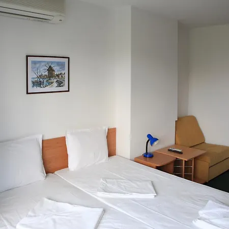 R&g Νεσέμπαρ