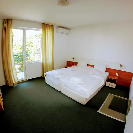 Ξενοδοχείο R&g 2*