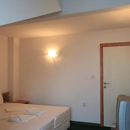 R&g Hotell 2*